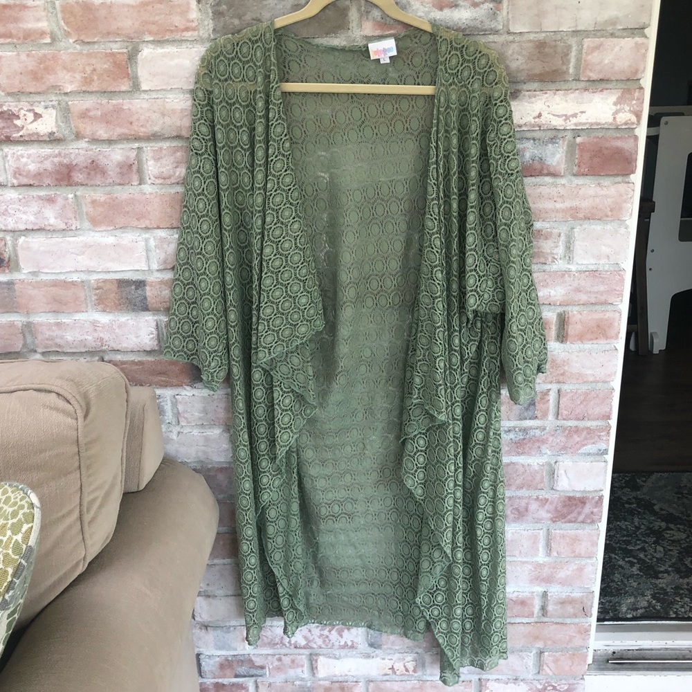 LuLaRoe Lace Hunter Green Shirley L with circles